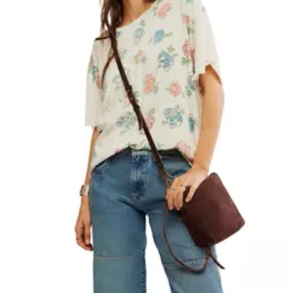Free People Brown Crossbody Bag with Adjustable Strap and Minimalist Design - Picture 3 of 11